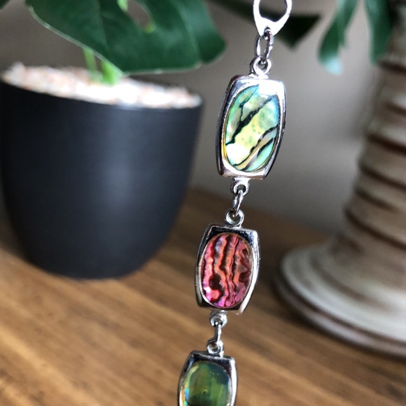 GORGEOUS Abalone Bracelet - Picture 3 of 6